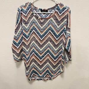Absolute Famous Women's M Geometric Chevron Print 3/4 Sleeve Lightweight Sweater